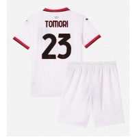 Camisa de Futebol AC Milan Fikayo Tomori #23 Equipamento Secundário Infantil 2024-25 Manga Curta (+ Calças curtas)